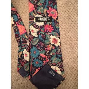 Liberty of London Floral Beautiful Cotton Tie